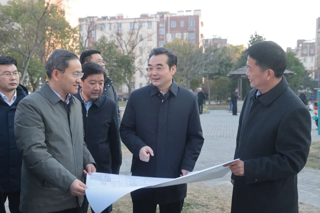 史志軍調(diào)研中心城市重點項目建設(shè)工作